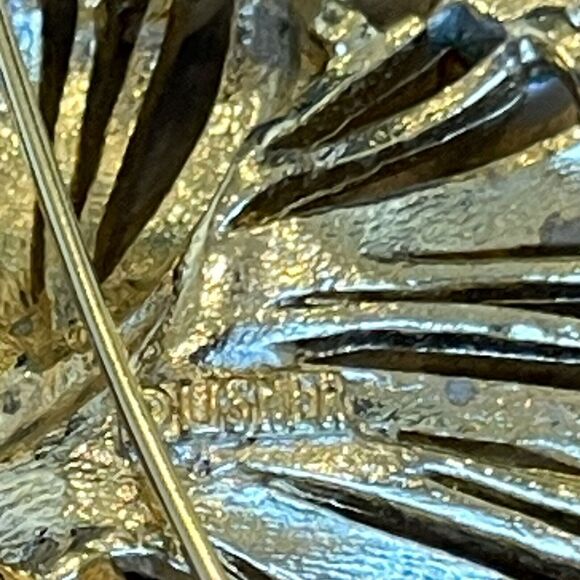 Vintage Signed Lisner Ribbon Gold Tone Faux Pearl Spray Brooch Women’s Jewelry - Picture 2 of 7